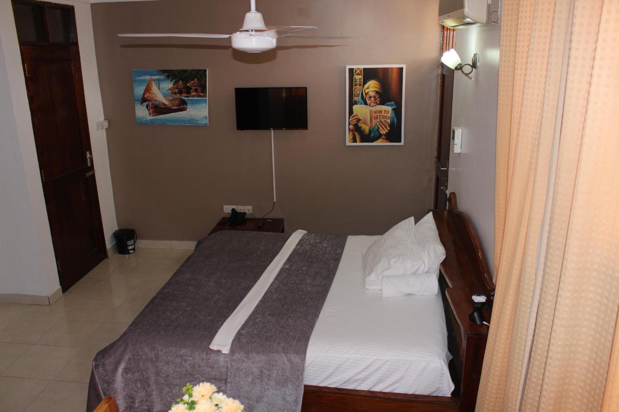 Mikocheni Condo Hotel & Apartments Dár Al-Szalám Kültér fotó