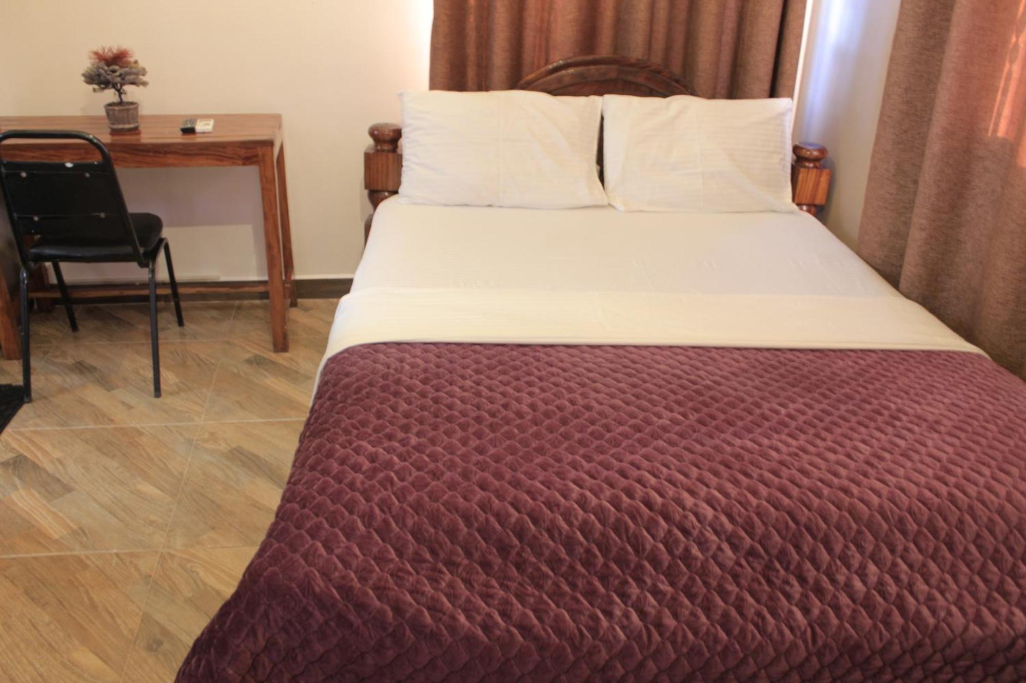 Mikocheni Condo Hotel & Apartments Dár Al-Szalám Kültér fotó