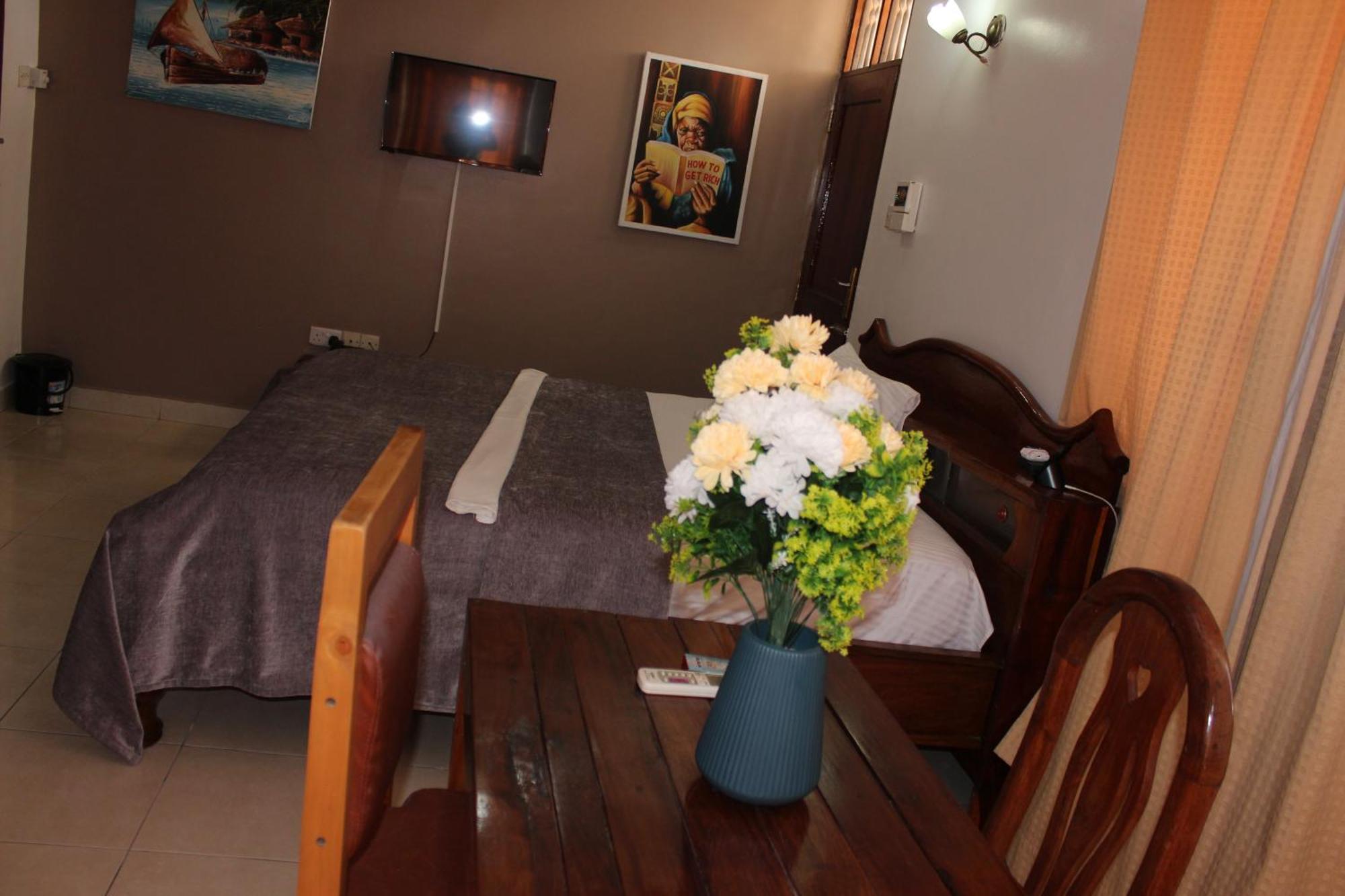 Mikocheni Condo Hotel & Apartments Dár Al-Szalám Kültér fotó